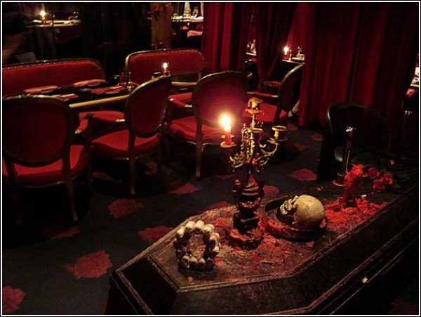 Escape Game Vampire"s Lairv, Cell. Dnipro.